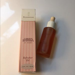 Garden Botanika Brownstone